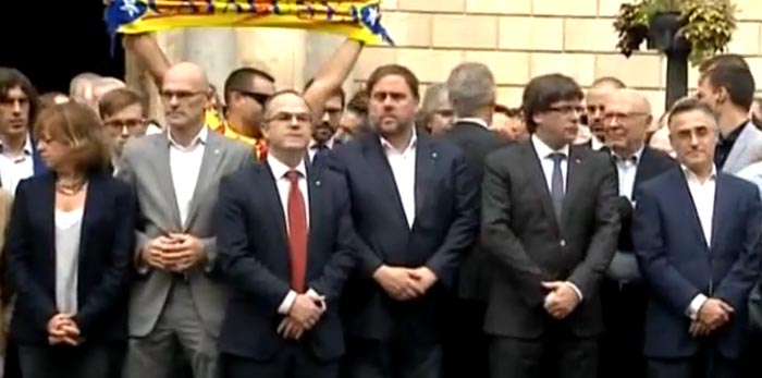 Rajoy destituye al Gobierno de Cataluña