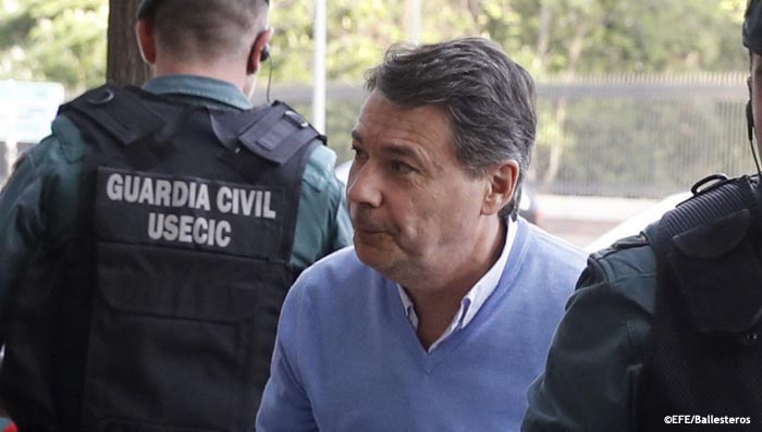Ignacio González entrega los 5,4 millones de dólares en metálico en Colombia