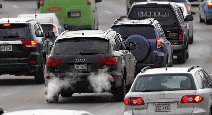 La UE prohibirá los coches más contaminantes