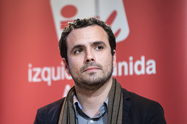 Alberto Garzón trata de frenar el desplome de Podemos