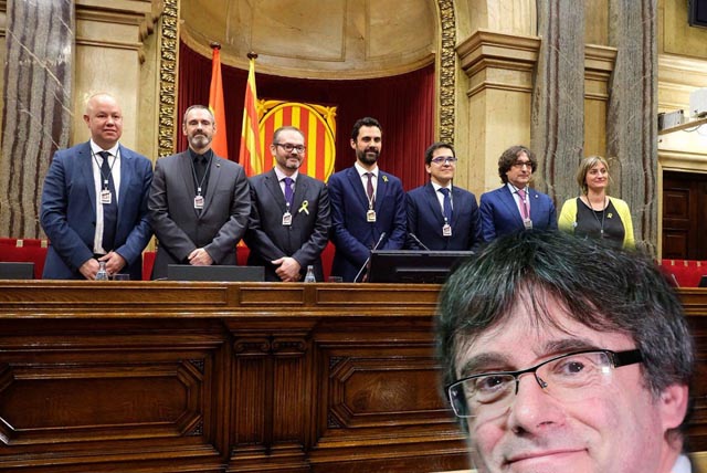 Hoy la Mesa del Parlament estudia la reforma de la ley para que Puigdemont pueda votar a distancia