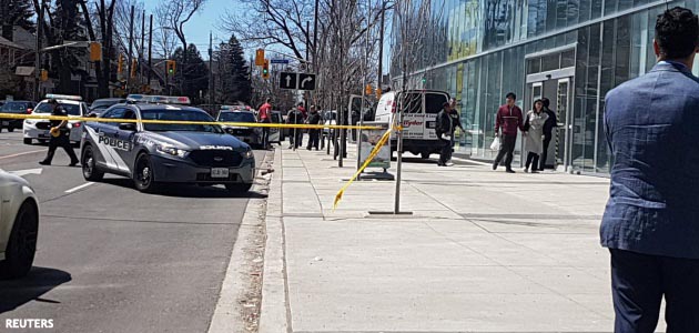 Decenas de víctimas por una furgoneta en Toronto