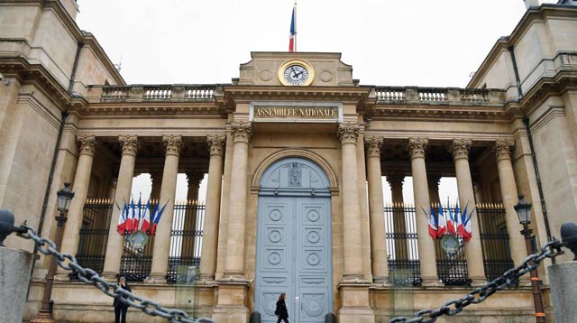 La Asamblea Nacional, Francia, promueve una norma contra el asilo y la migración