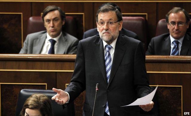Rajoy llama ‘chantajista’ a Pedro Sánchez