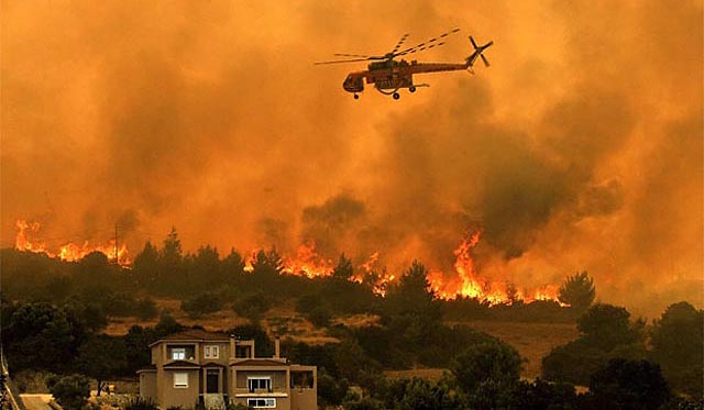 El pavoroso incendio de Atenas provoca decenas de muertos