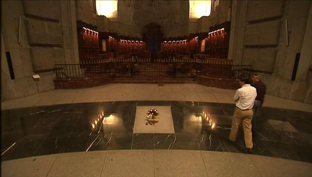 El Gobierno modificará la Ley de Memoria Histórica para exhumar los restos de Franco