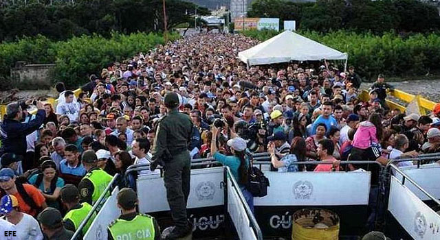 Oleada masiva de venezolanos buscando refugio en el resto de países americanos