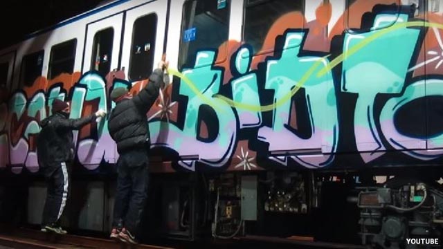 Oleada de grafiteros paran trenes del Metro de Madrid