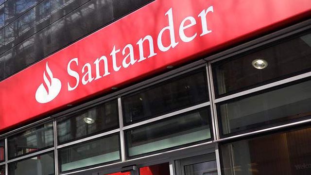 Un juzgado de Málaga condena al Banco Santander a pagar el impuesto de hipotecas de forma retroactiva