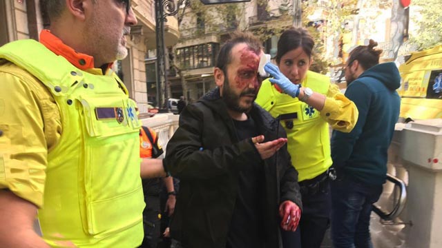 Agreden a un hombre en el Metro de Barcelona por llevar una bandera de España