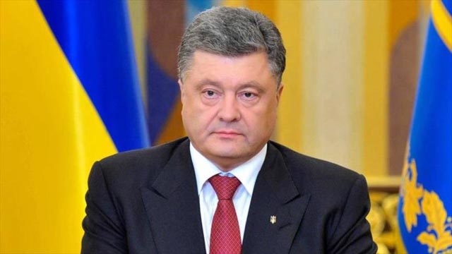 Poroshenko impone la ley marcial en Ucrania