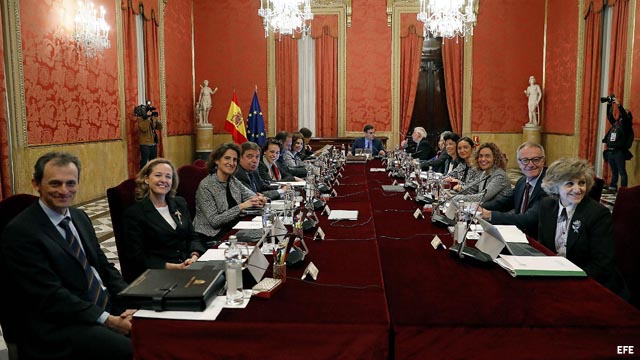 Los CDR no logran impedir el Consejo de Ministros de Barcelona