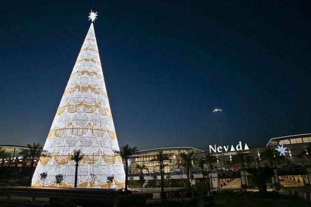 El árbol de Navidad más grande de Europa está en Granada