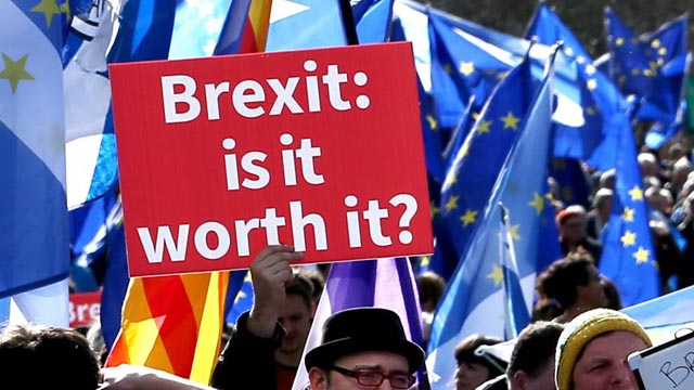 El 53% de los británicos quiere aplazar el Brexit