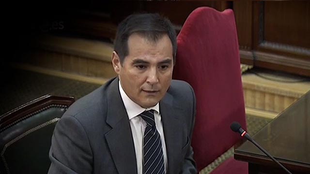 El ex secretario de Estado de Seguridad del Gobierno de Rajoy acusa a los Mossos de haber permitido el referéndum ilegal