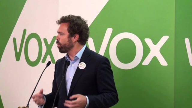 Vox propone ilegalizar Podemos