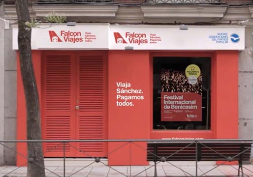 Una patética idea del PP coloca una tienda de ‘Falcon Viajes’ al lado de la sede del PSOE