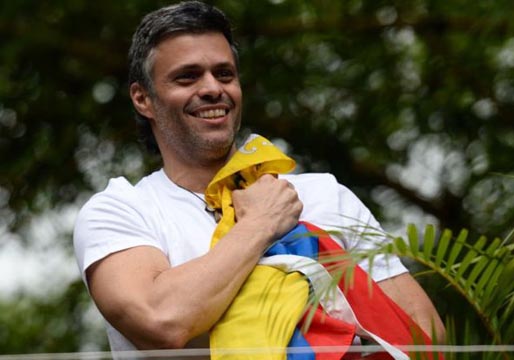 El padre de Leopoldo López no está de acuerdo con que España limite la actividad política de su hijo