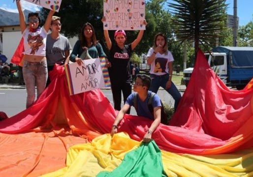 Ecuador aprueba el matrimonio entre personas del mismo sexo