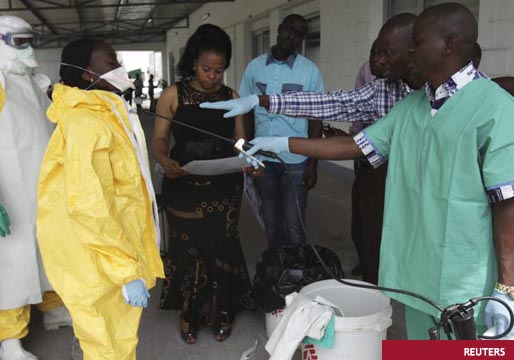 El ébola se extiende en el Congo por falta de recursos