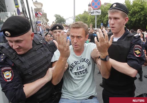 Detienen a un opositor ruso solo por organizar una manifestación