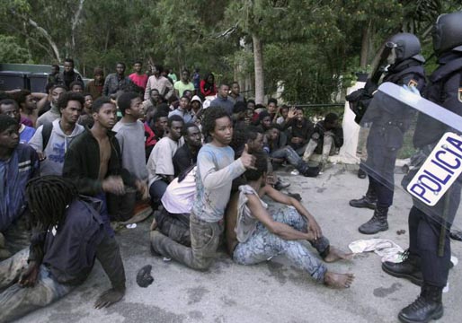 Marruecos cumple su amenaza y permite un asalto de migrantes en Ceuta