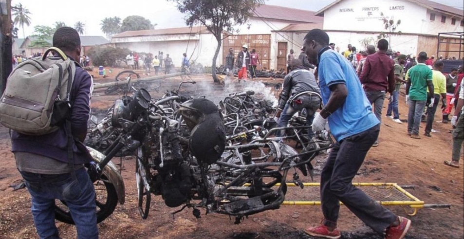 Confirmados 68 fallecidos en Tanzania por la explosión de un camión con combustible.