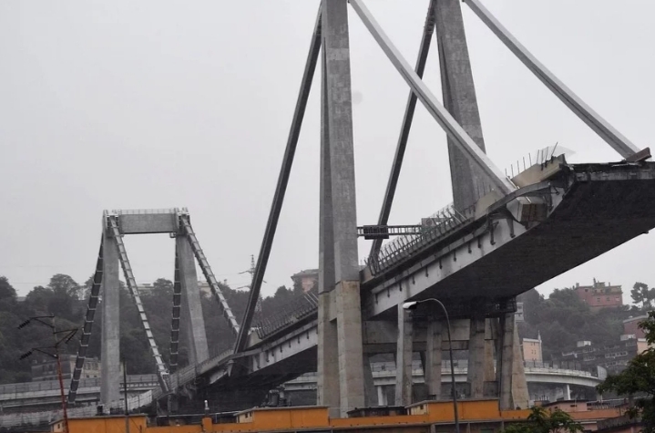 Italia recuerda a los fallecidos del puente Morandi.