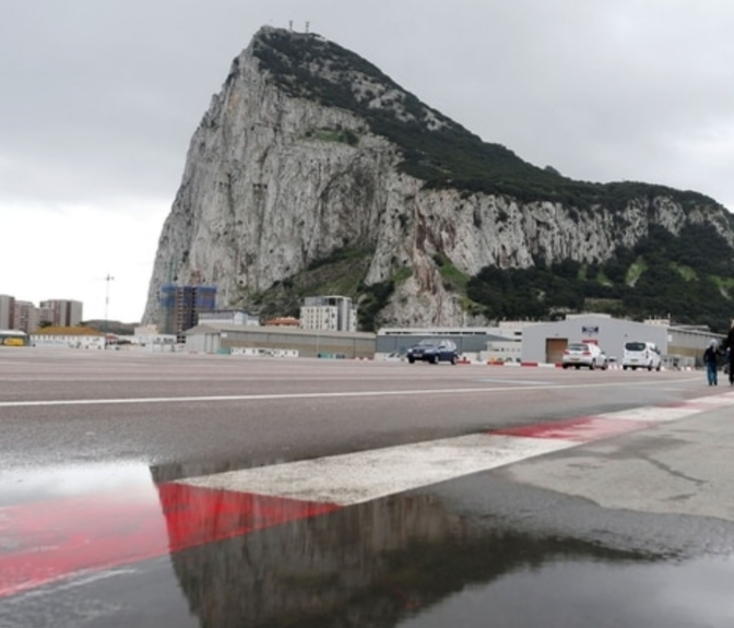 El barco iraní retenido en Gibraltar será bloqueado por EEUU.