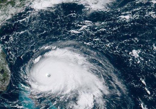 Un millón de personas evacuadas en Estados Unidos por la llegada del huracán 'Dorian'