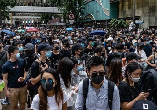 Hong Kong utiliza leyes coloniales para apaciguar a los manifestantes