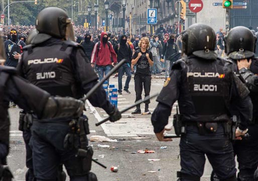 Los disturbios de Barcelona, cada vez peor