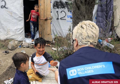 13.000 personas se hacinan en el campo de refugiados de Moria