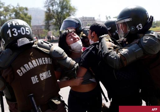 Fuerte represión de los manifestantes en Chile