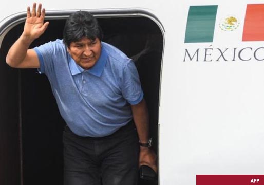 Evo Morales huye a México