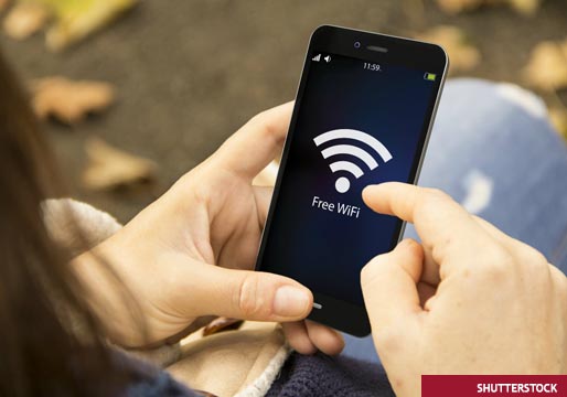 Casi mil ayuntamientos españoles han recibido más de trece millones de euros en subvenciones para implantar WiFi en espacios públicos