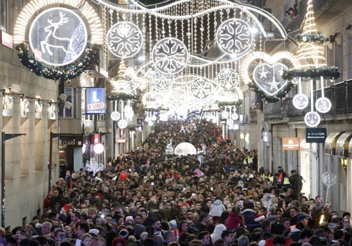 Las ciudades compiten en ver quién pone más luces en Navidad... ¡desde los romanos!