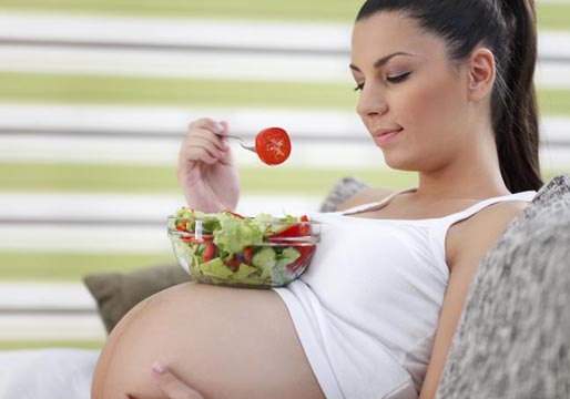 ¿Qué se debe comer durante el embarazo?