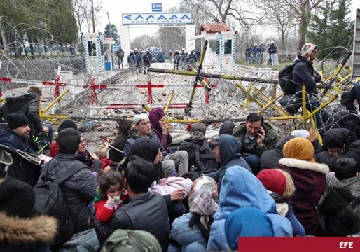 La vergüenza de ver a los niños sufrir en la frontera entre Turquía y Grecia