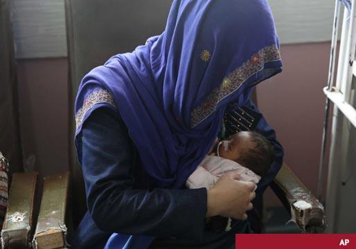 Tirotean a las madres de un hospital de Kabul