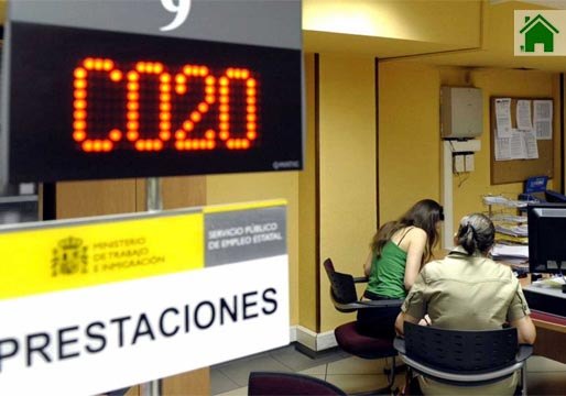 Los bancos retiran dinero de 20.000 afectados por ERTE por errores del SEPE