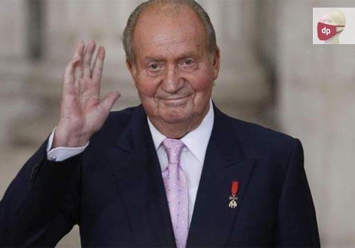 El rey Juan Carlos abandona España