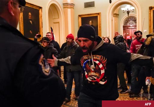 Partidarios de Trump asaltan el Capitolio e impiden la ratificación de Biden