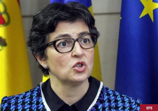 La ministra de AAEE contesta a su homólogo ruso que Rusia es menos democracia que España