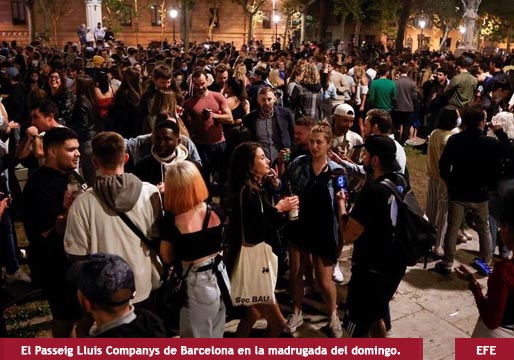 Desalojan a miles de personas en Barcelona