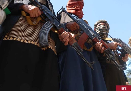 Estados Unidos abandona su armamento y lo regala a los talibán