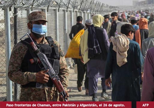 La ONU pide a los países limítrofes con Afganistán abrir fronteras para recibir a miles de personas