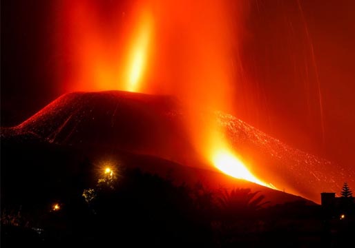 ¿Qué pasará si se derrumba totalmente el cono del volcán?