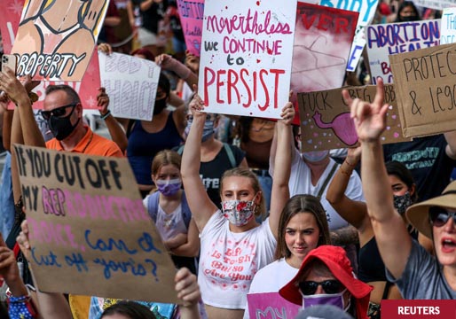 Derecho al aborto en EEUU: miles de mujeres marchan en su defensa