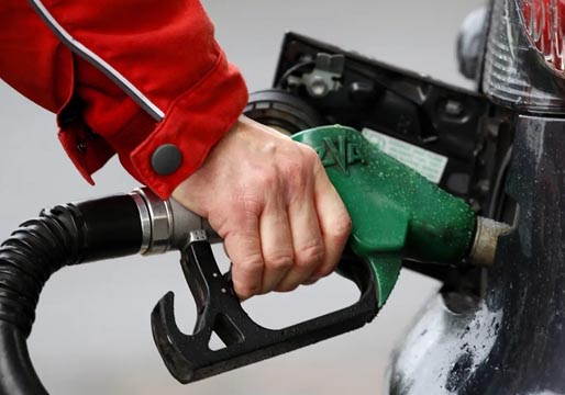 El precio de la gasolina y del gasóleo se deboca